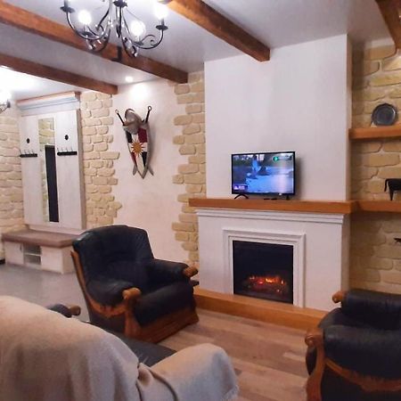 Гетьманські Палати , Старе Місто, 2 Спальні, Балкон-Тераса , 85 М Кв Kamianets Podilskyi Bagian luar foto