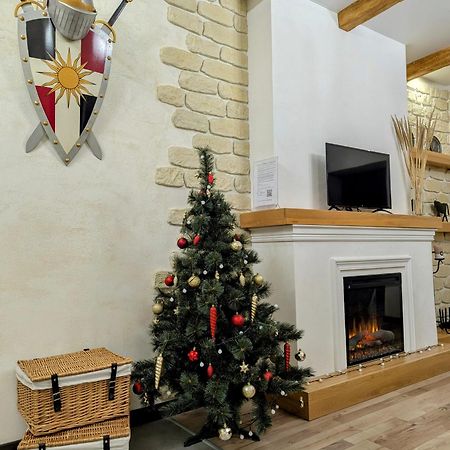 Гетьманські Палати , Старе Місто, 2 Спальні, Балкон-Тераса , 85 М Кв Kamianets Podilskyi Bagian luar foto