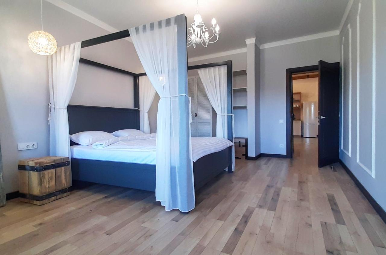 Гетьманські Палати , Старе Місто, 2 Спальні, Балкон-Тераса , 85 М Кв Kamianets Podilskyi Bagian luar foto
