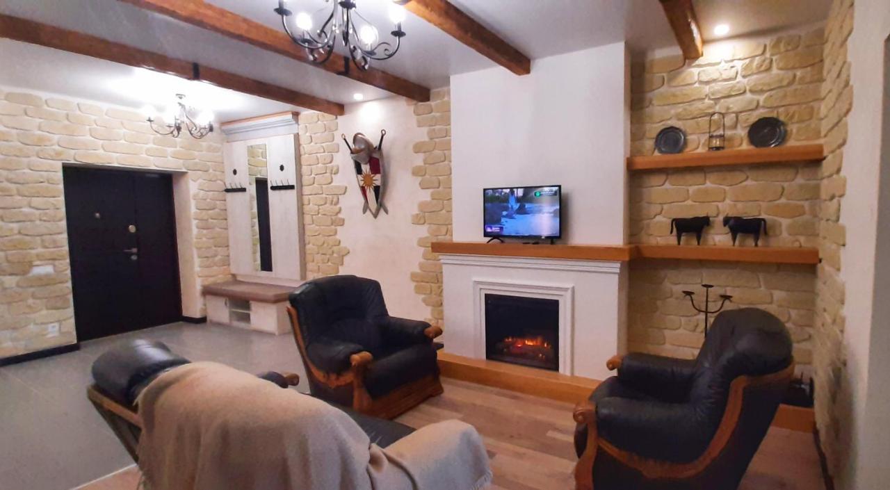 Гетьманські Палати , Старе Місто, 2 Спальні, Балкон-Тераса , 85 М Кв Kamianets Podilskyi Bagian luar foto