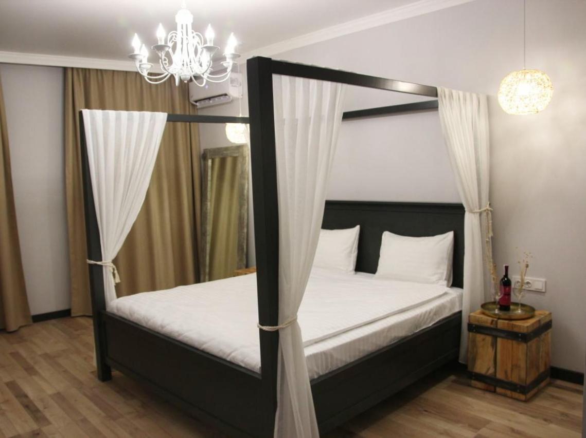 Гетьманські Палати , Старе Місто, 2 Спальні, Балкон-Тераса , 85 М Кв Kamianets Podilskyi Bagian luar foto